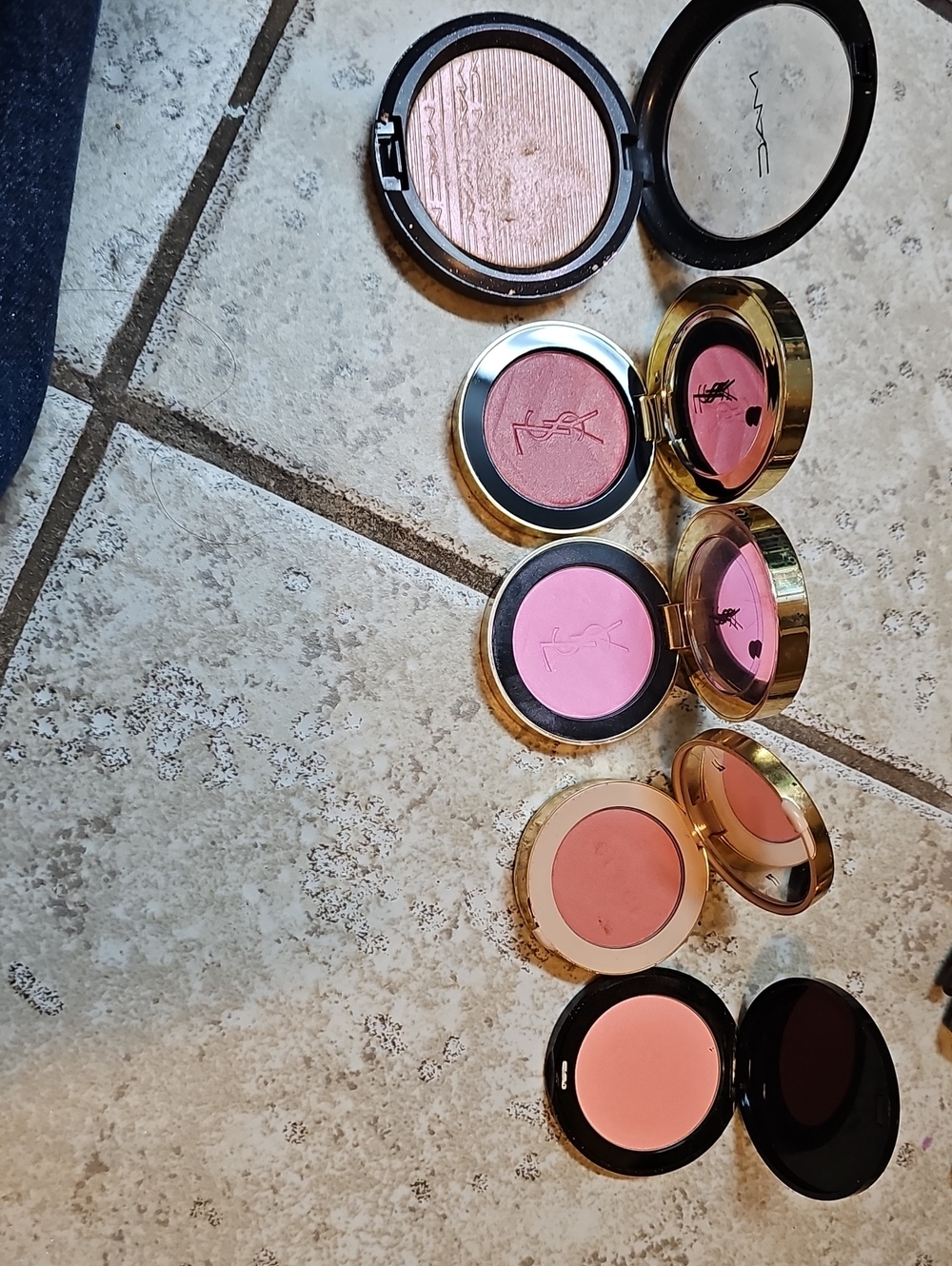 MAC & YSL Gucci Pink Blush Set – Soft Pink Cheek Color
